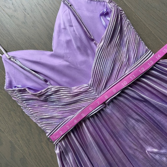 Ieena for Mac Duggal Purple Metallic Iridescent Maxi Dress Gown Pleated V-neck 6 - Picture 7 of 11